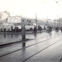 19370107 Den Haag tribune in opbouw 01