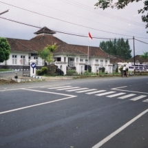 19980930 onderweg naar Tosari 07 ziekenhuis Djatiroto 01