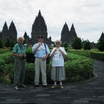 19981014 Prambanan 03 Ties Wim Theo