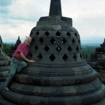 19981015 Borobudur 01 (2) Ties