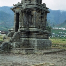 19981016 Dieng plateau 01 5 candi s 01 (6)